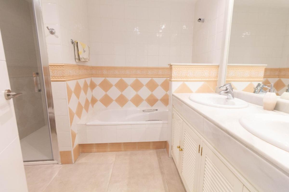 Hp122 - 2 Bed Ground Floor *