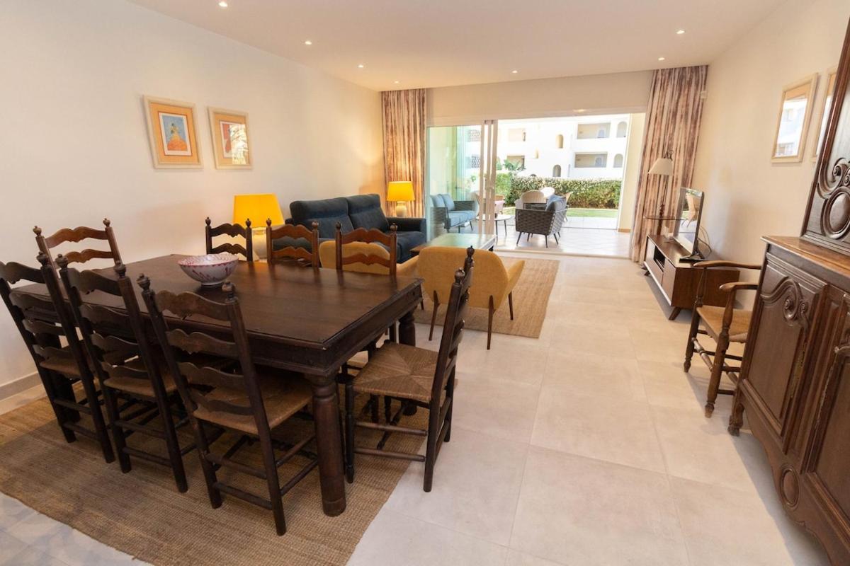 Apartemen Hp122 - 2 Bed Ground Floor